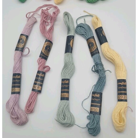 12 Vtg J&P Coats Susan Bates Anchor American Thread Star Six Strand Floss Lot - Picture 3 of 4